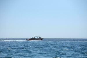 antalya, tacchino - Maggio 15, 2021 lussuoso gonfiabile costola velocità barca crociera nel mediterraneo in profondità mare foto