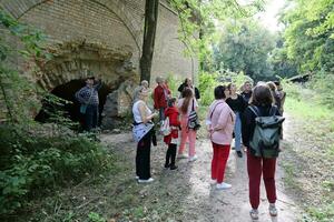 fiume, Ucraina - settembre 16, 2023 rovine di il tarakaniv forte o dubno forte nuovo castello. difesa architettonico monumento di il 19 secolo foto