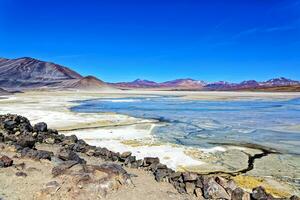 salar de aguas calientes punto di vista - atacama deserto - san pedro de atacama. foto