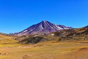 paesaggi su il modo per il altiplanico lagune nel il atacama deserto - san pedro de atacama - chile foto