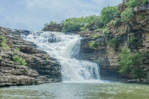 un' bellissimo Visualizza di cascata nel India foto