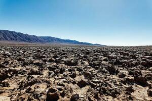 paesaggio di il nascosto baltinache lagune - atacama deserto - chile. foto