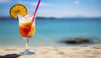 cocktail bicchiere su il sabbioso spiaggia vicino il mare nel estate volta. generativo ai foto