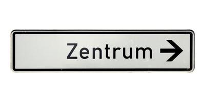 segno tedesco isolato su bianco. centro zentrum foto