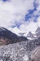 La montagna della neve di meili è anche conosciuta come kawa karpo situata nello Yunnan in Cina foto