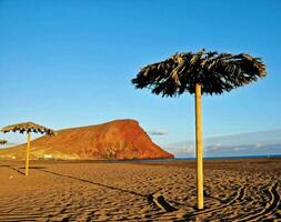 sulla spiaggia foto