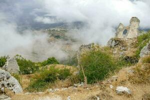 rovine nel il montagne foto