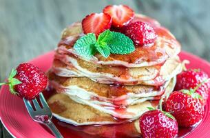 Pancakes con fragola marmellata foto