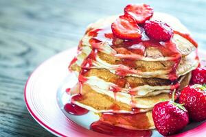 Pancakes con fragola marmellata foto