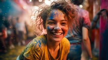 contento sorridente giovane bellissimo ragazza a il holi Festival di colori. ai generativo foto