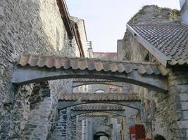 architettura centro storico città vecchia di tallinn, estonia foto