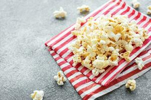 gustoso salato fatti in casa Popcorn foto