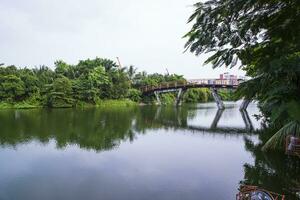 bellissimo paesaggio Visualizza di rasel parco lago nel narayanganj città, bangladesh foto