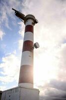 faro bianco e rosso foto