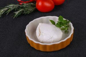 palla di mozzarella italiana foto