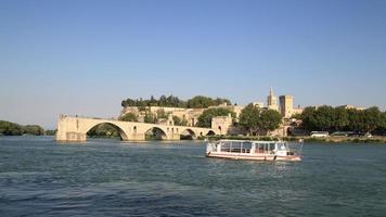 sur le pont d'avignon, nel sud della Francia foto