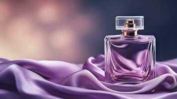 generativo ai, bottiglia di profumo su un' viola seta sfondo. bicchiere borraccia con viola fragranza confezione design finto su foto