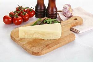 pezzo italiano difficile parmigiano formaggio foto