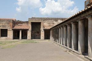 le rovine dell'antica città di pompei italia foto