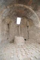 interno dell'edificio della città antica pompei italia foto