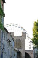 centro storico di avignone provenza francia foto