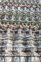 demone custode statue decorazione il buddista tempio wat arun nel bangkok, Tailandia foto