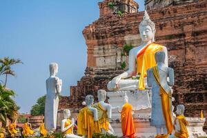 antico Budda statua a wat yai chaimongkol nel il storico città, ayutthaya, Tailandia foto