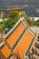 Visualizza a il templi di wat arun e chao Phraya fiume, bangkok foto