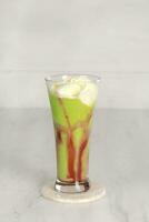 cioccolato avocado succo con vaniglia ghiaccio crema foto