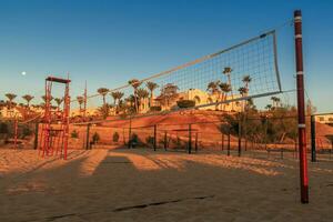 pallavolo netto nel il mattina su spiaggia foto