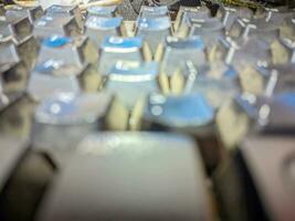 sfocato foto di polveroso sporco tastiera