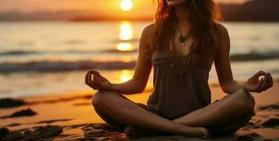 vicino su donna Meditare su il spiaggia a tramonto. generativo ai foto