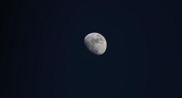 luna piena nella notte foto