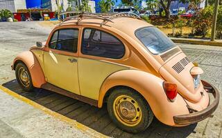 puerto escondido oaxaca Messico 2023 colorato sintonizzato vecchio classico Vintage ▾ auto macchine puerto escondido Messico. foto