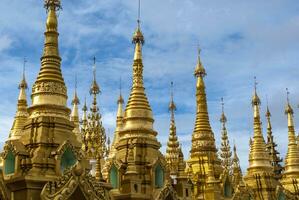 esterno di il shwedagon pagoda un' d'oro pagoda nel yangon, Rangoon, Myanmar, Asia foto