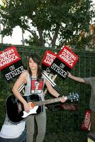 kt tunstall esegue su il picchetto linea supporto Impressionante wga scrittori al di fuori il disney studi burbank circa novembre 14 2007 2007 foto