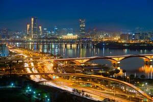 Seoul paesaggio urbano nel crepuscolo, Sud Corea. foto