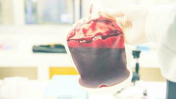sangue Borsa donazione centro, trasfusione concetto, salvavita ospedale procedura, medico fornitura nel emergenza situazione foto