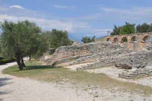 grotte di catullo nel sirmione foto