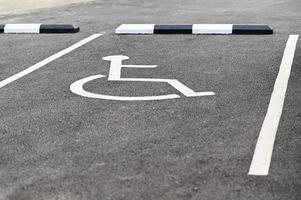 posti auto portatori di handicap. foto