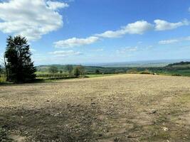 una vista della campagna del Cheshire a Peckforton Hills foto