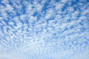 nuvola e cielo blu foto