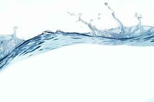 blu acqua spruzzo isolato su bianca sfondo, blu acqua spruzzo onda, acqua gocce e corona a partire dal spruzzo di acqua foto