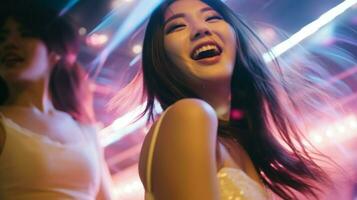 asiatico ragazze avendo divertimento insieme nel un' club. generativo ai foto