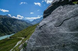 diga mauvoisina, vallese, svizzero foto