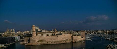 vecchio porta e forte di marsiglia foto