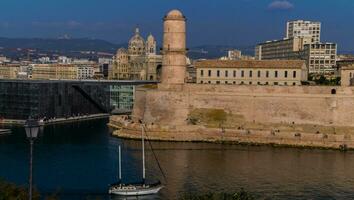 vecchio porta e forte di marsiglia foto