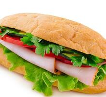 delizioso prosciutto Sandwich isolato su bianca piatto foto