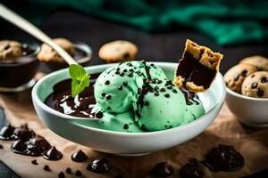 cioccolato patata fritta biscotto ghiaccio crema nel un' ciotola con menta le foglie. ai-generato foto