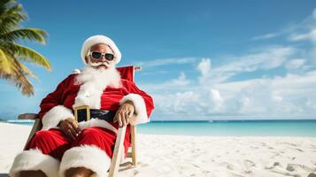 ai generativo Santa su vacanza rilassante su un' tropicale spiaggia foto